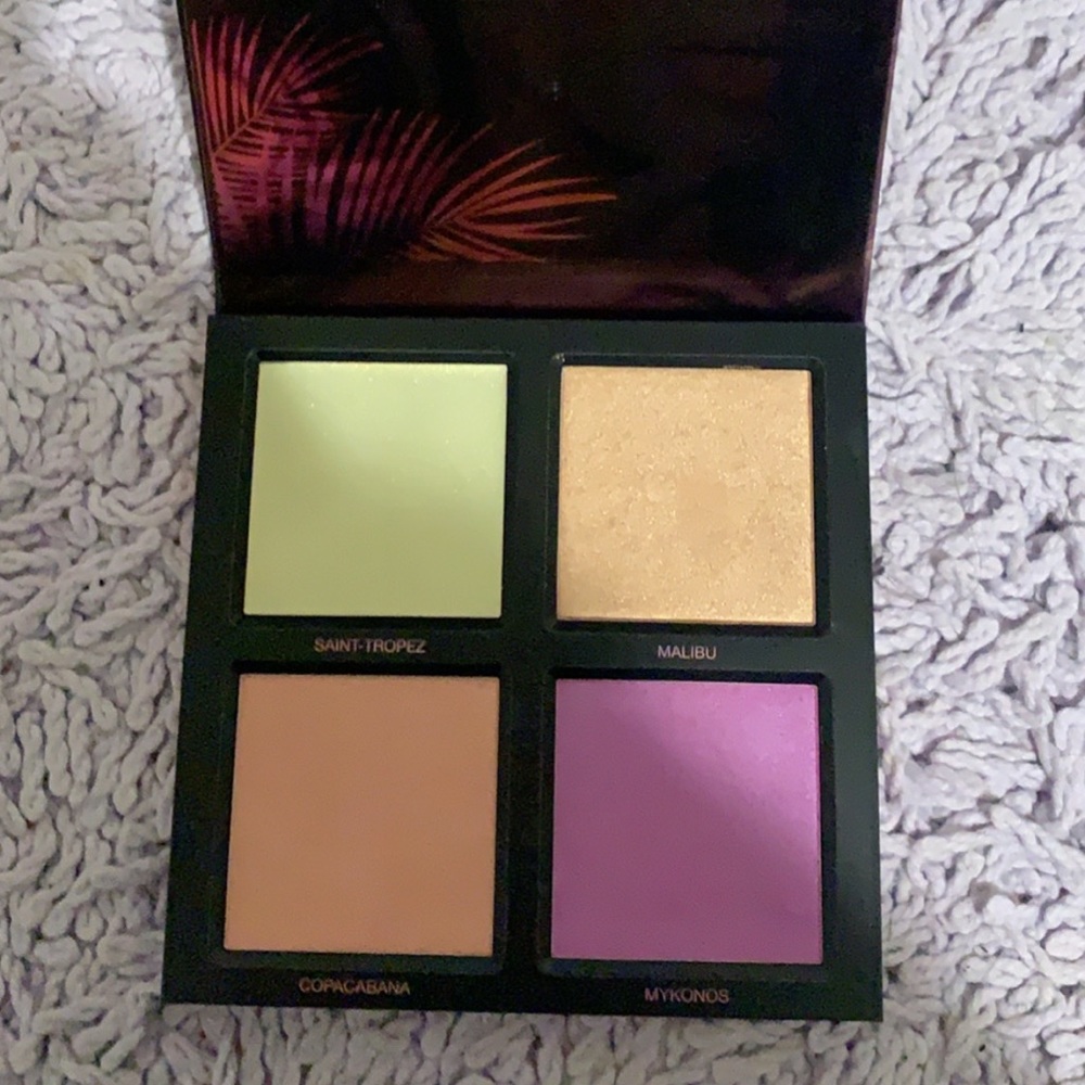 Huda Beauty Highlighter